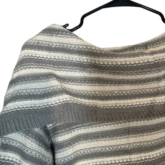 New York & Co Gray & White Striped Long Sleeve Knit Sweater Women Sz M - Picture 5 of 7
